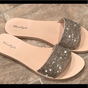 Sparkly nude colored slides, size 9.